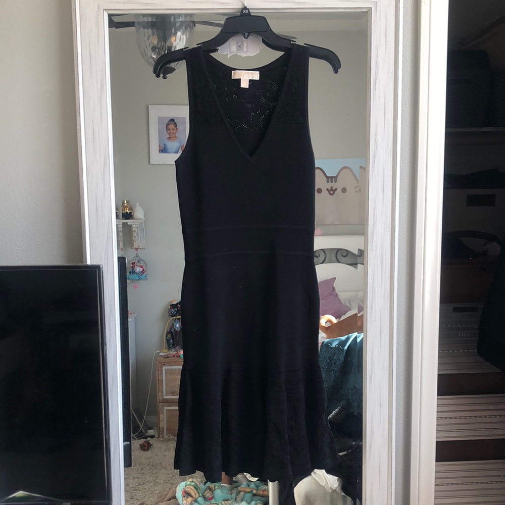 Elegant Black Sleeveless Dress